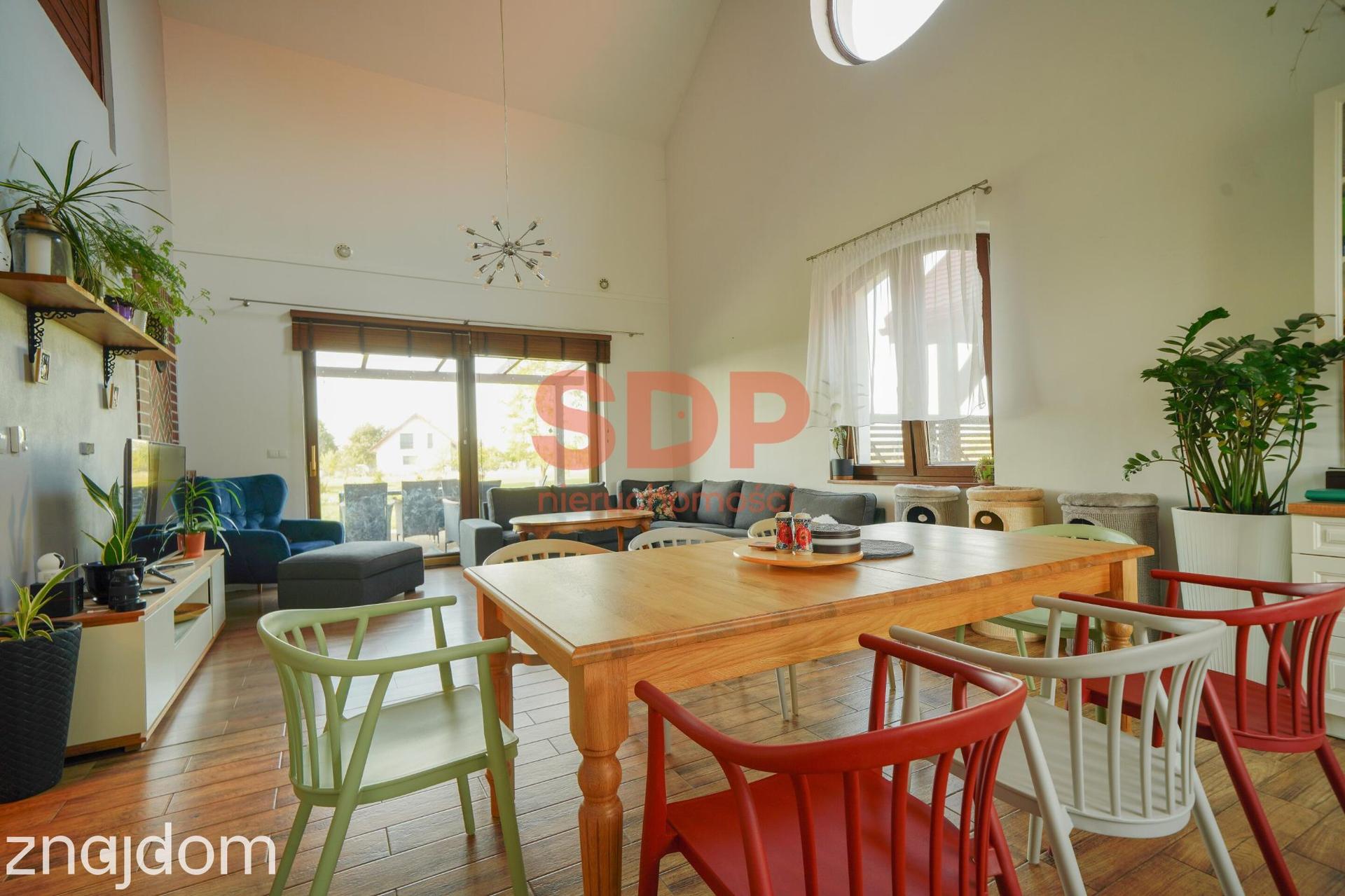 Dom wolnostojący 216,90 m² | Zakrzów, gm. Oława | 4 pokoje + poddasze