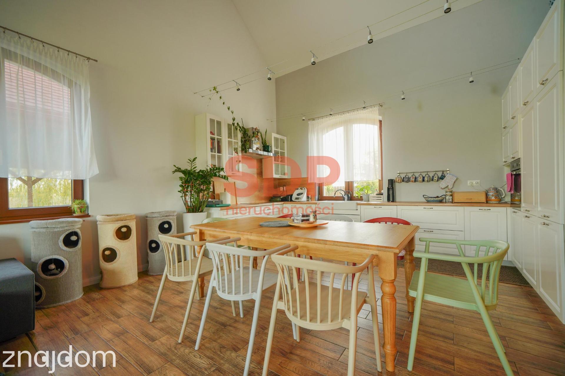 Dom wolnostojący 216,90 m² | Zakrzów, gm. Oława | 4 pokoje + poddasze - zdjęcie 3