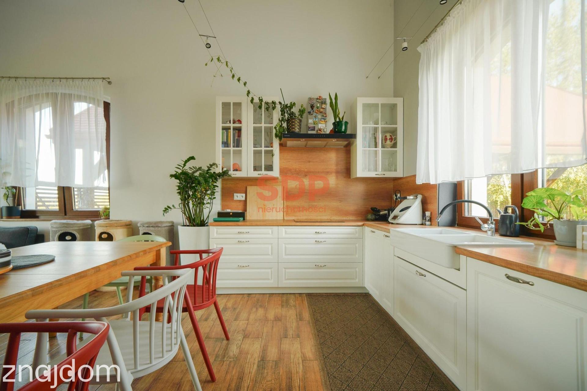 Dom wolnostojący 216,90 m² | Zakrzów, gm. Oława | 4 pokoje + poddasze - zdjęcie 4
