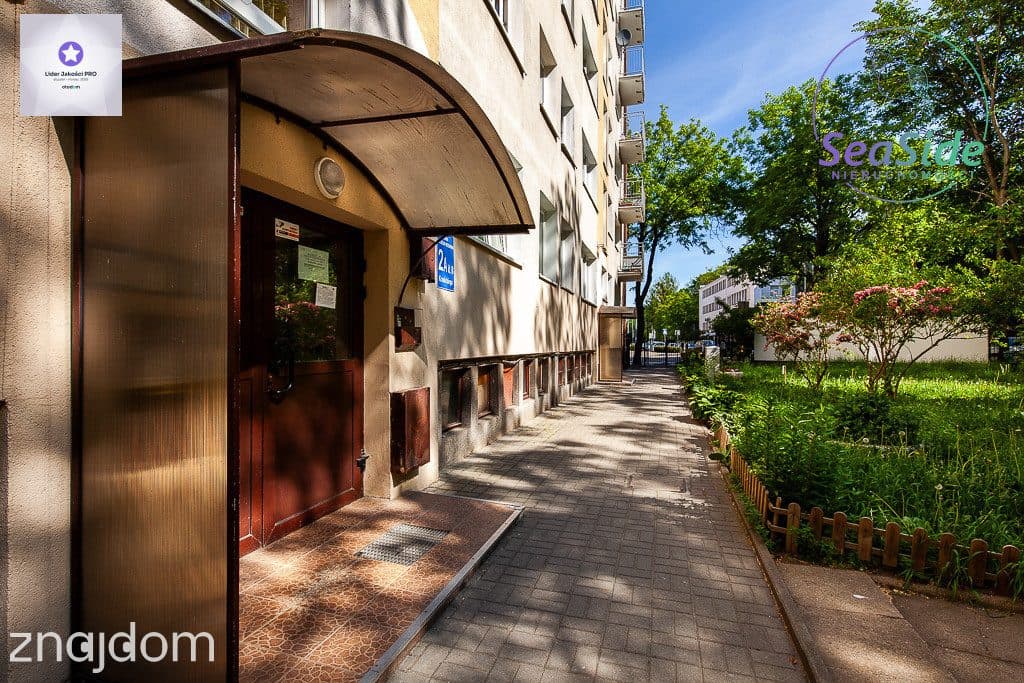 2 pokoje po remoncie w ścisłym centrum Gdyni !!! - zdjęcie 9