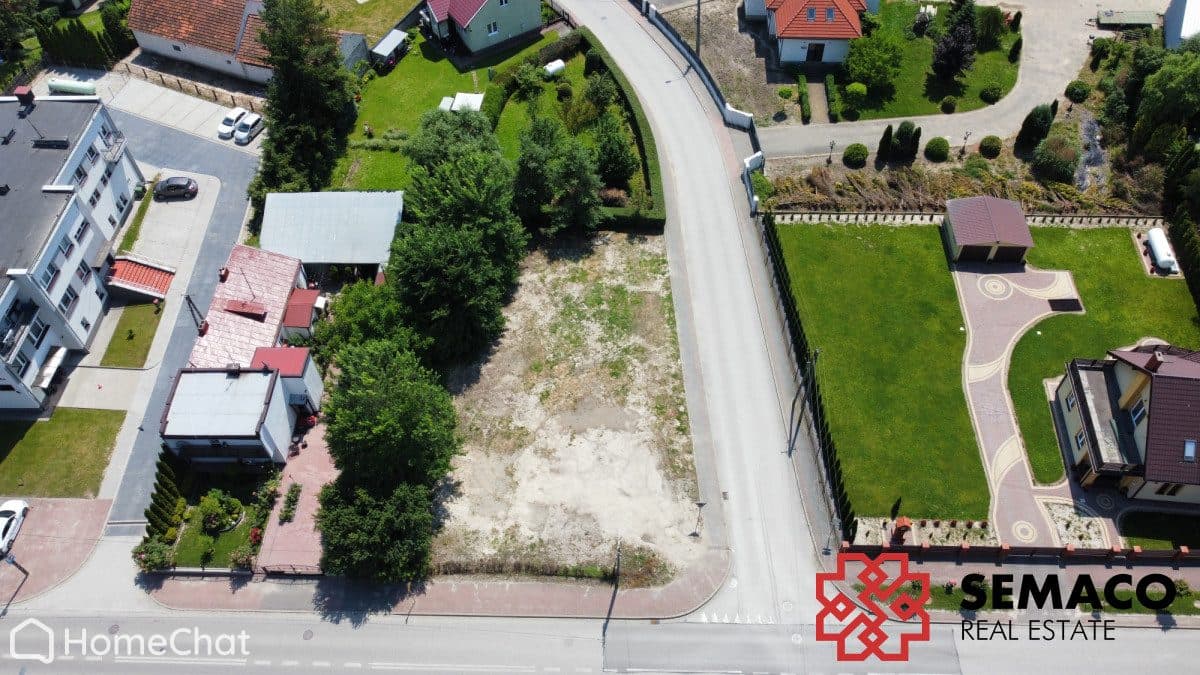 Płaska narożna działka budowlana