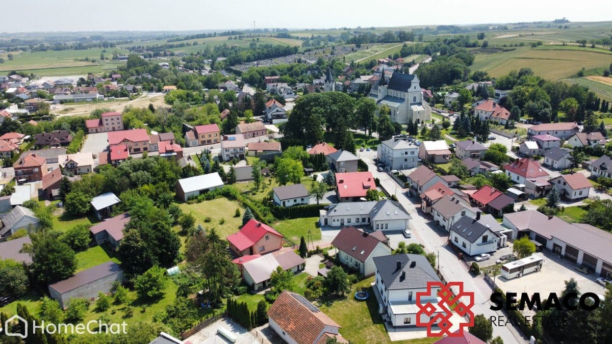 Płaska narożna działka budowlana