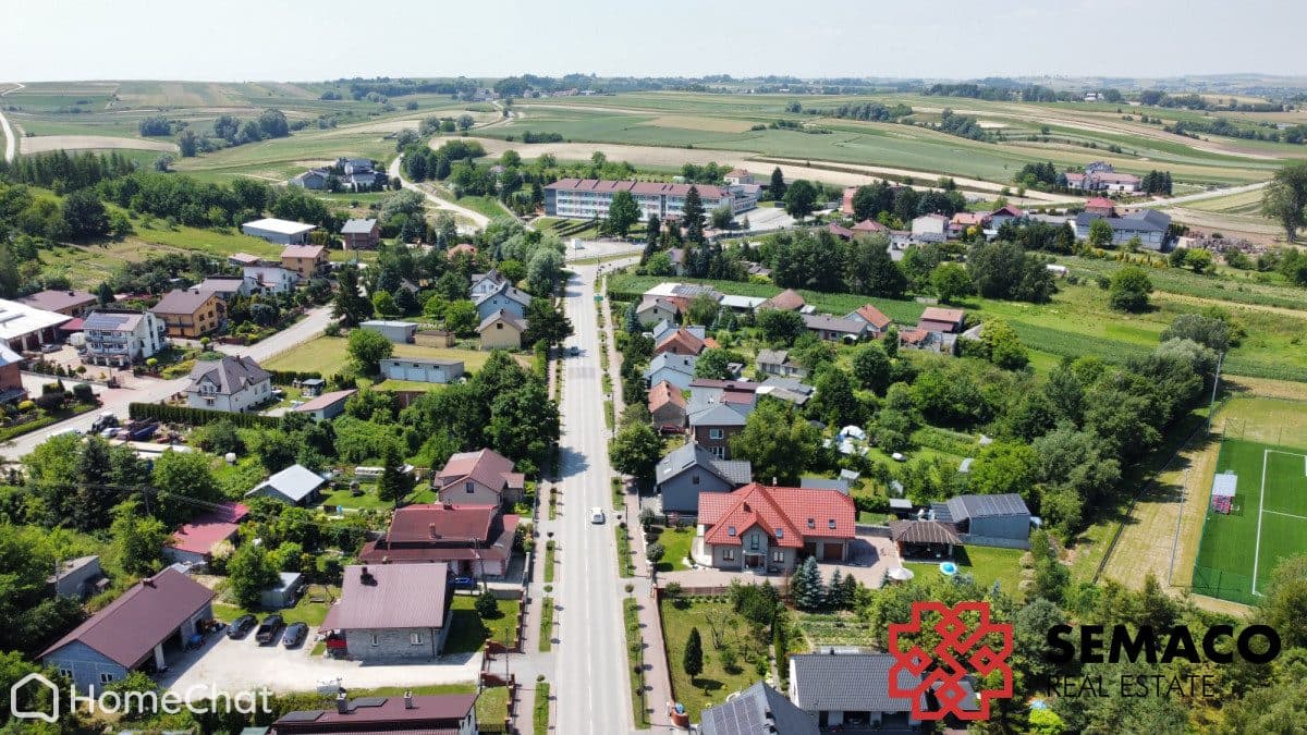 Płaska narożna działka budowlana