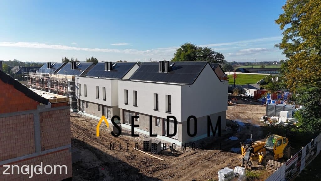 Nowoczesny bliźniak przy lesie | Dach solarny i pompa ciepła w cenie