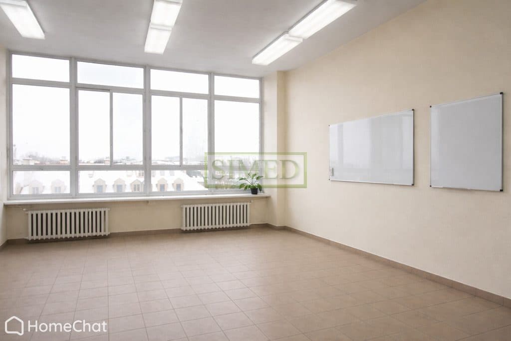 Dobre światło dzienne,windy towarowe ,dostęp 24h