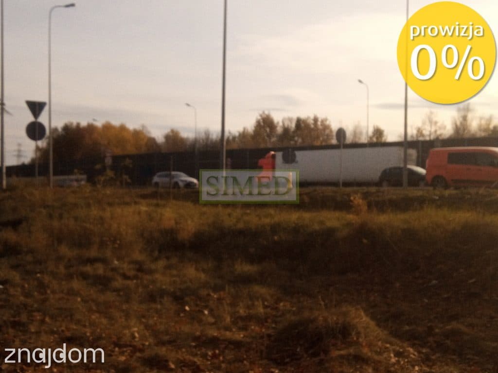 Przy BP,widok z drogi nr 7,dwa wjazdy,płaska