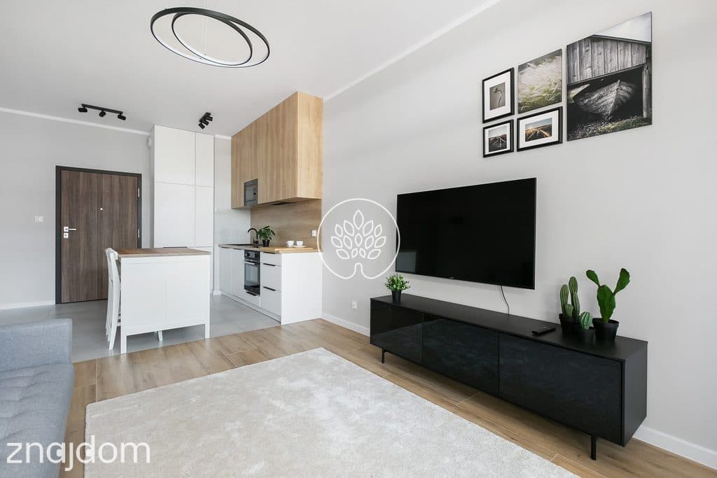 Dwupokojowy apartament w centrum miasta. - zdjęcie 2