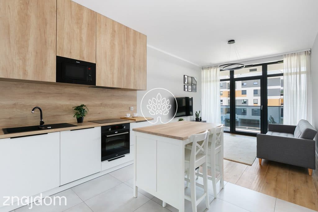 Dwupokojowy apartament w centrum miasta. - zdjęcie 3