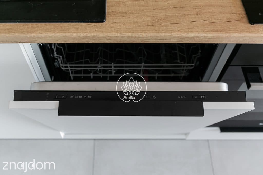 Dwupokojowy apartament w centrum miasta. - zdjęcie 8