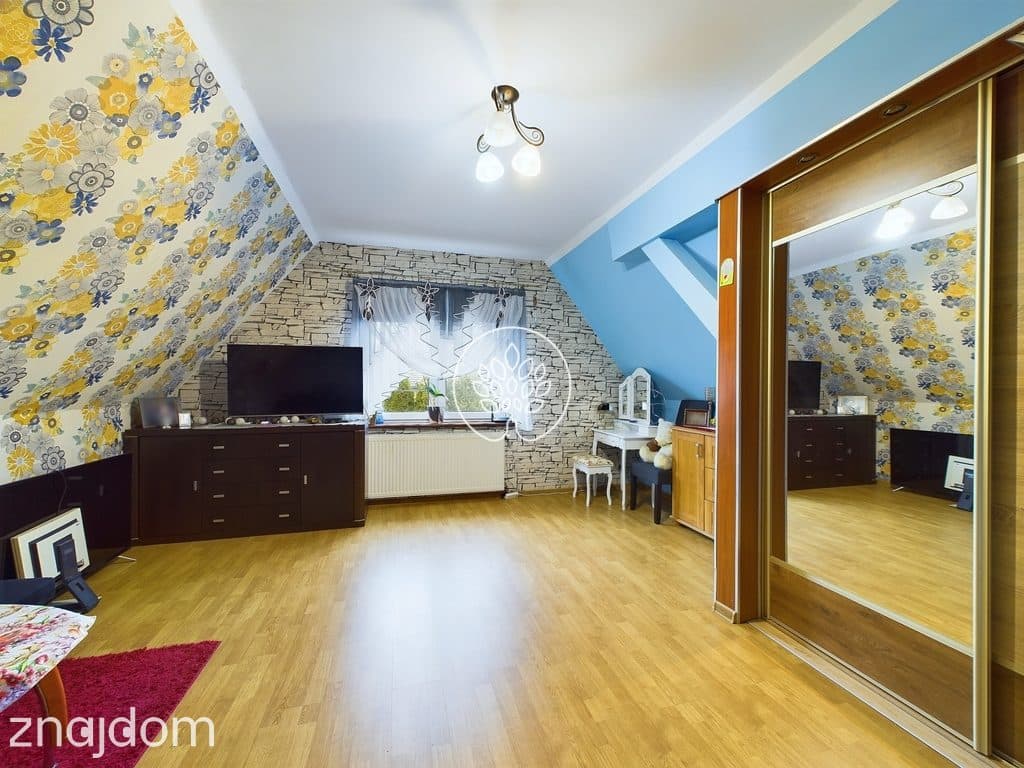 Kapitalny dom w dobrej cenie - zdjęcie 13