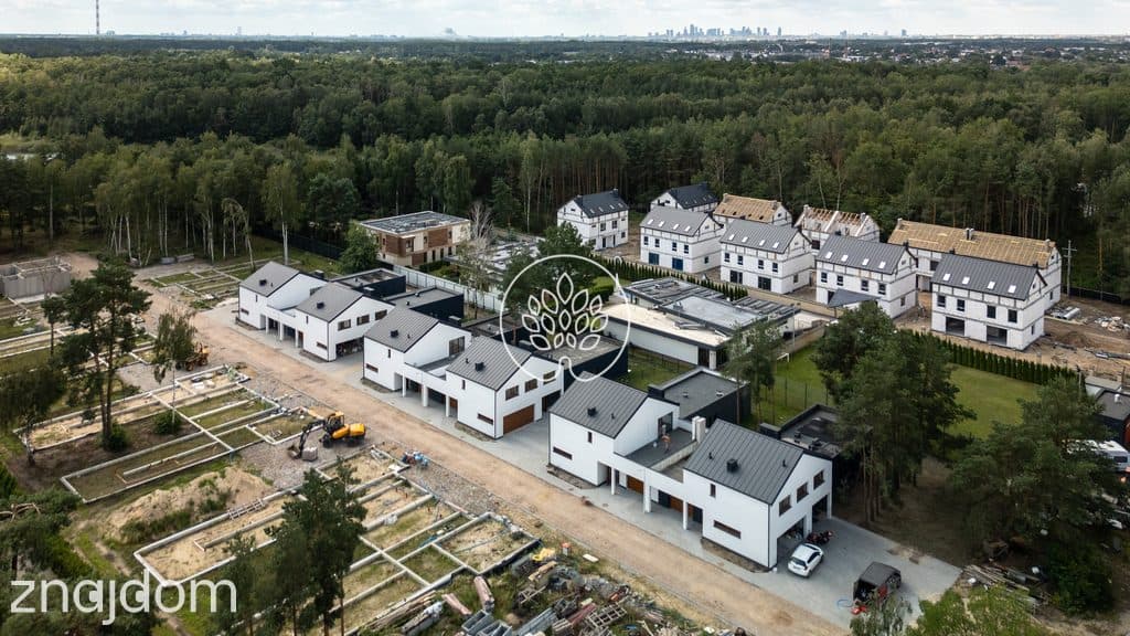 Ogród / Podwójny garaż / Przy lesie i jeziorze - zdjęcie 16