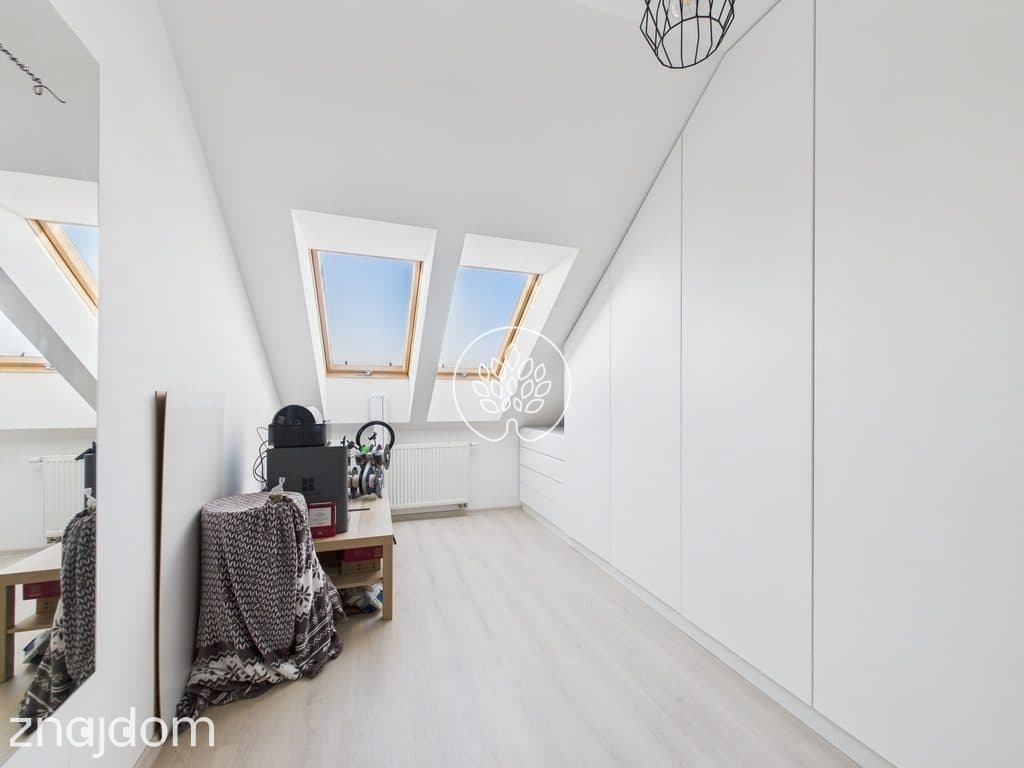 4 pokoje. Balkon. Ostatnie piętro. - zdjęcie 11