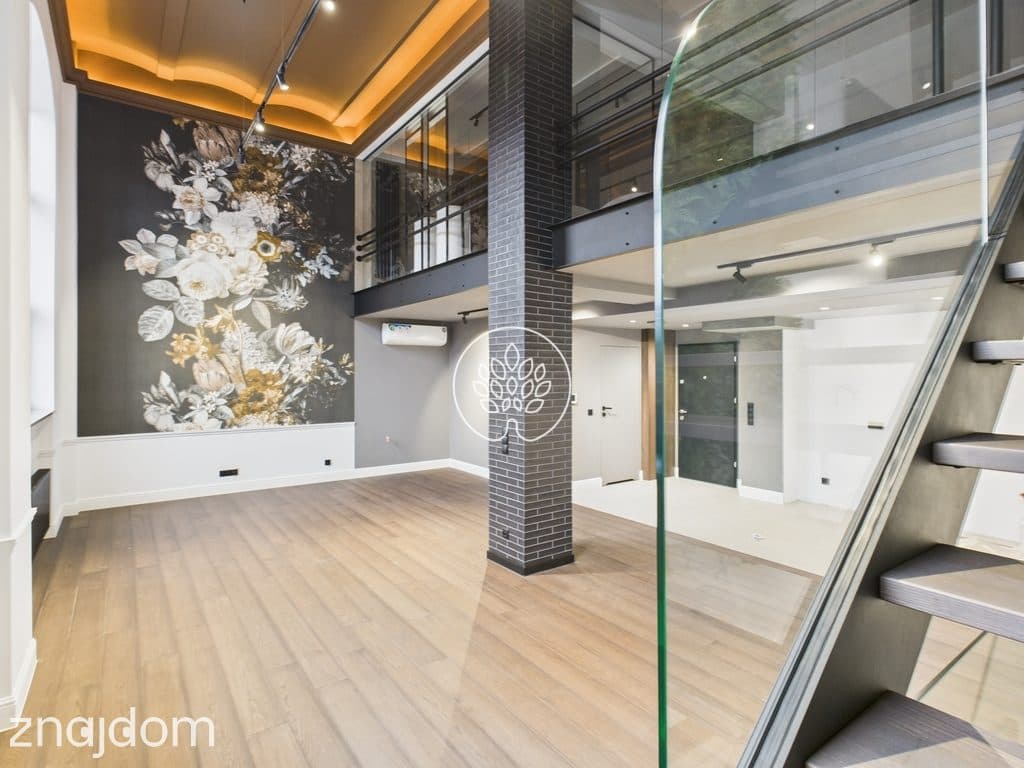 Luksusowy loft z ogródkiem w samym sercu miasta - zdjęcie 3