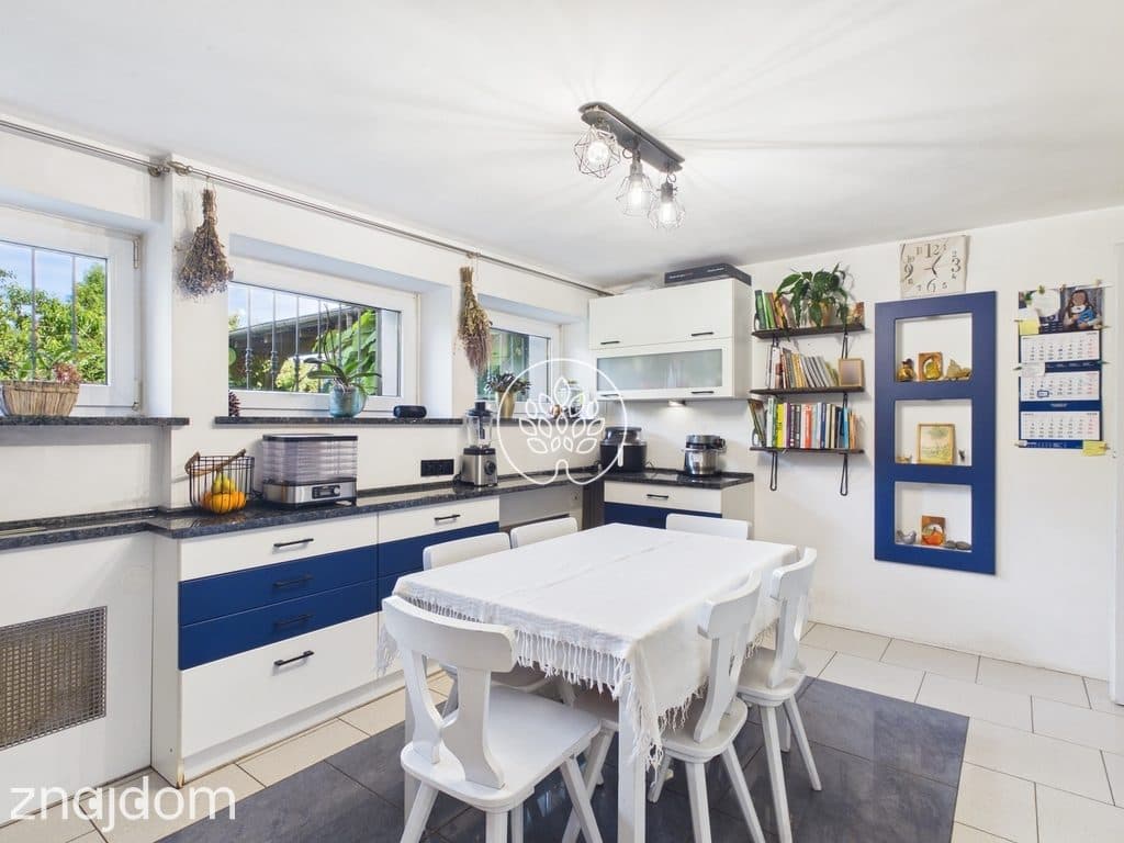 Dom na Piaskach 259 m² + budynek 35 m² | 2 garaże - zdjęcie 16