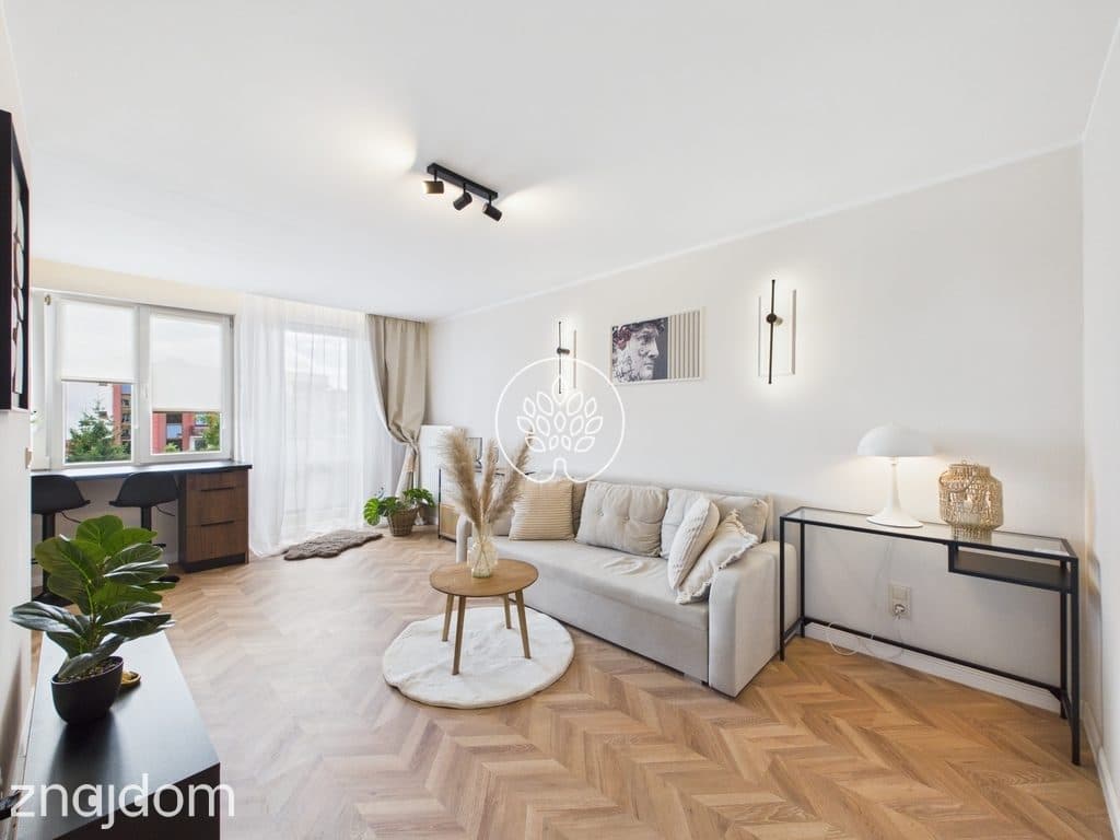 Szwedzka, 3 pokoje po generalnym remoncie, balkon