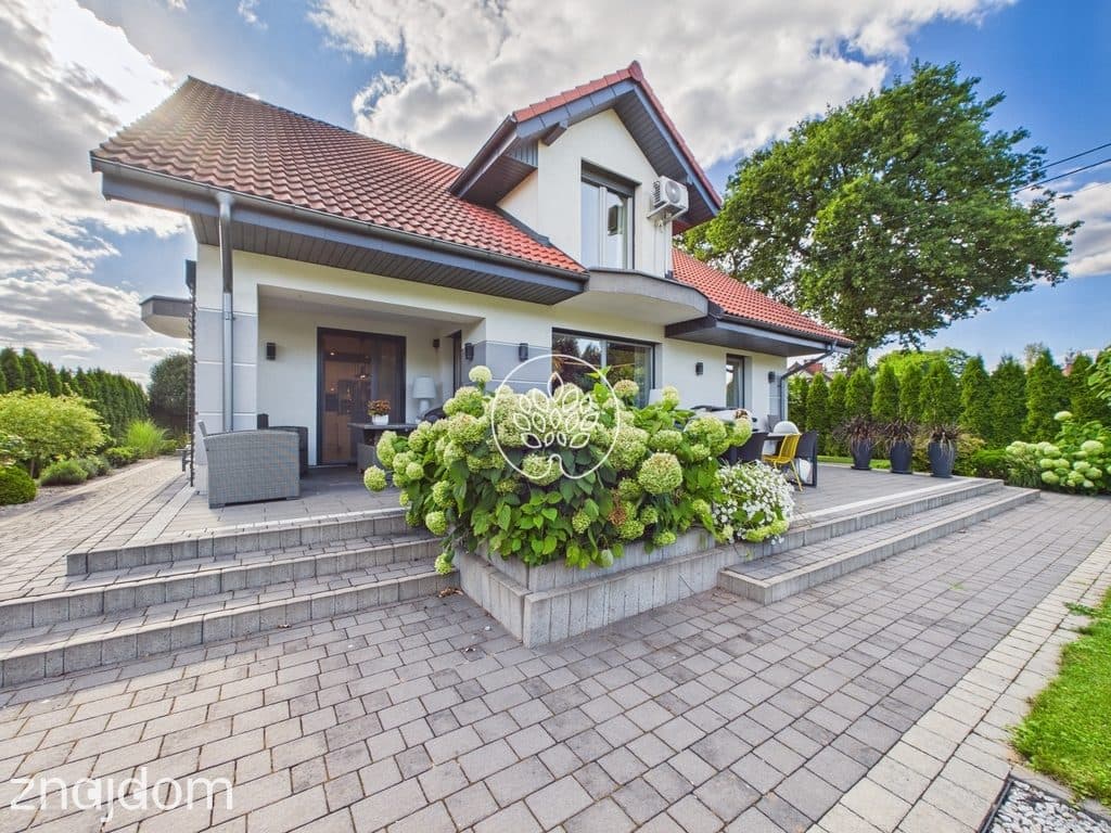 Dom wolnostojący w Osielsku, piękny ogród - zdjęcie 5