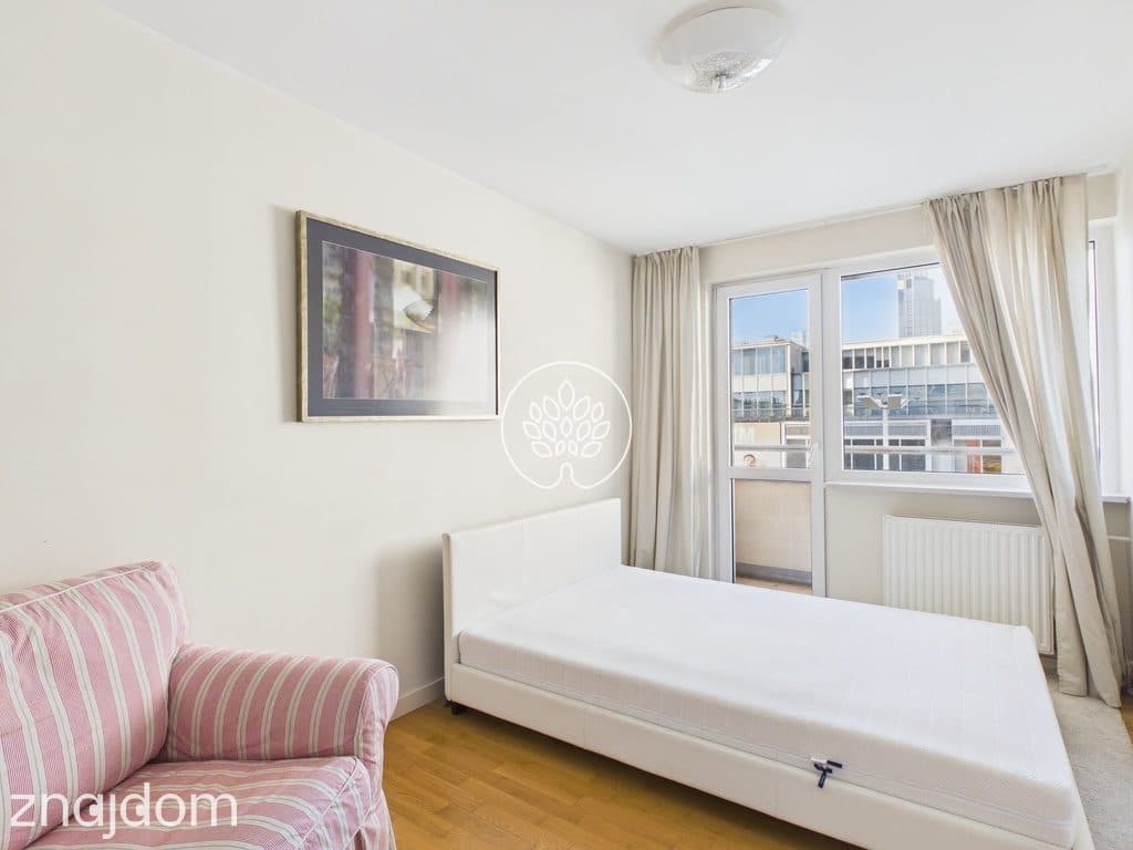 Centrum / Kamienica / Trzy pokoje / balkon / 54m2 - zdjęcie 3