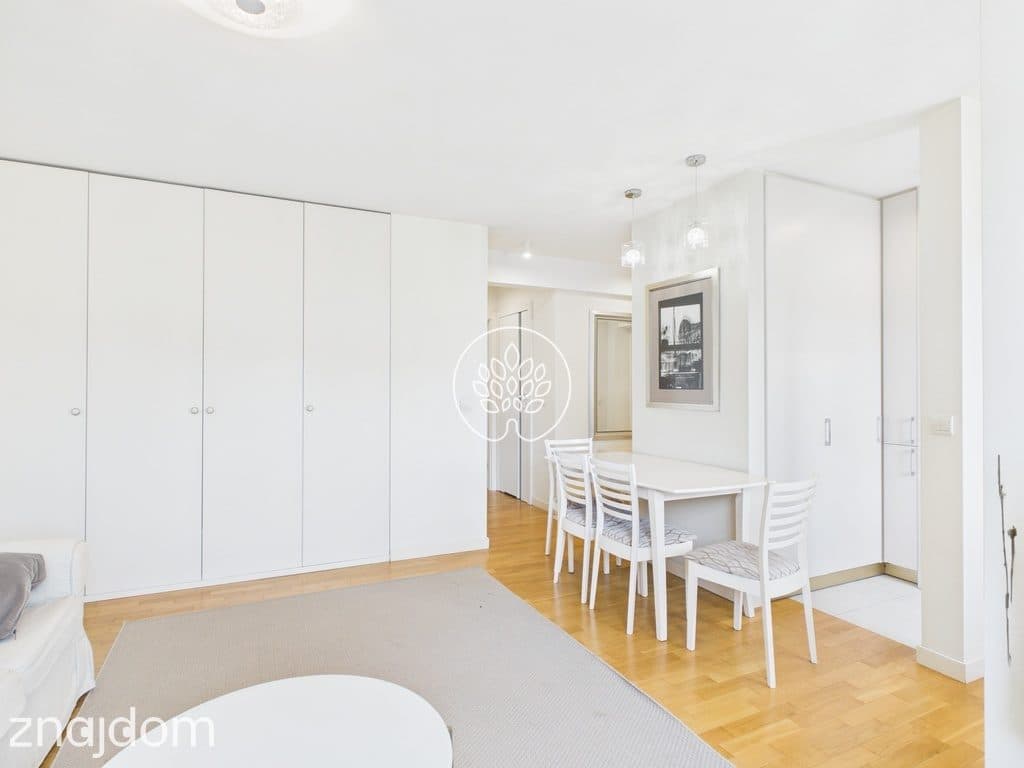 Centrum / Kamienica / Trzy pokoje / balkon / 54m2 - zdjęcie 2