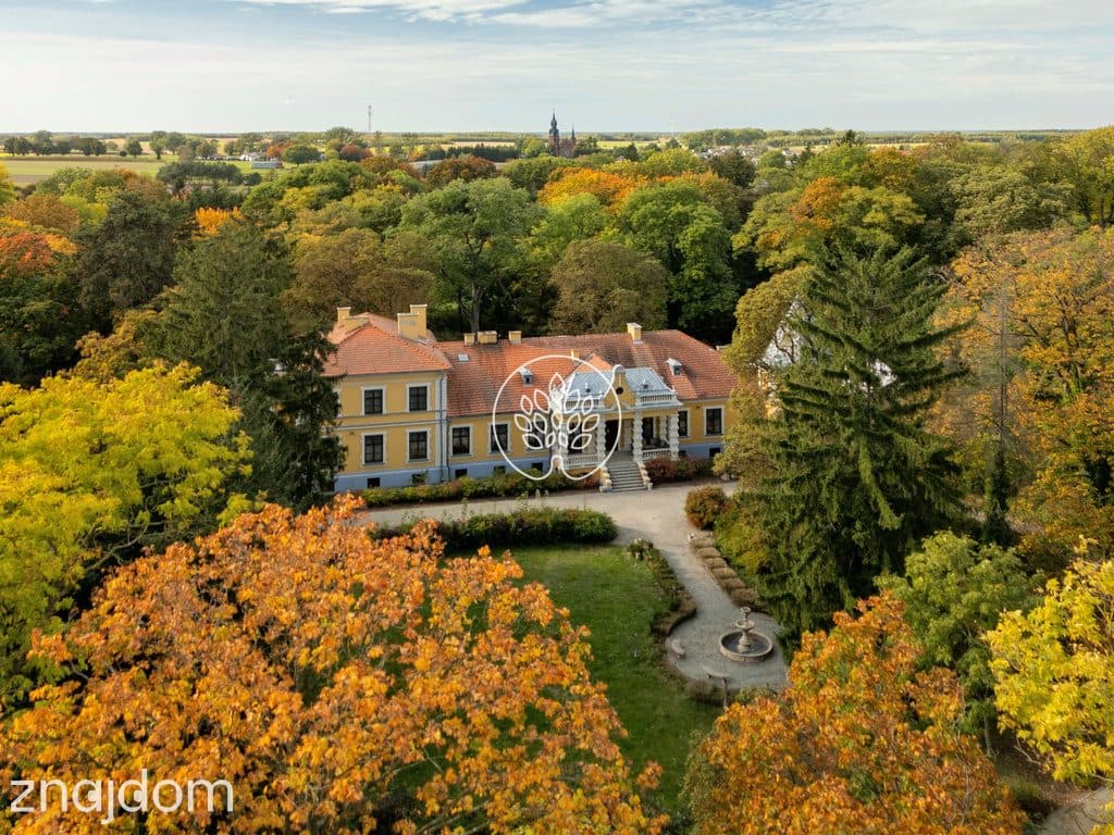 Zabytkowy Pałac / 7,4 ha parku / prywatny staw