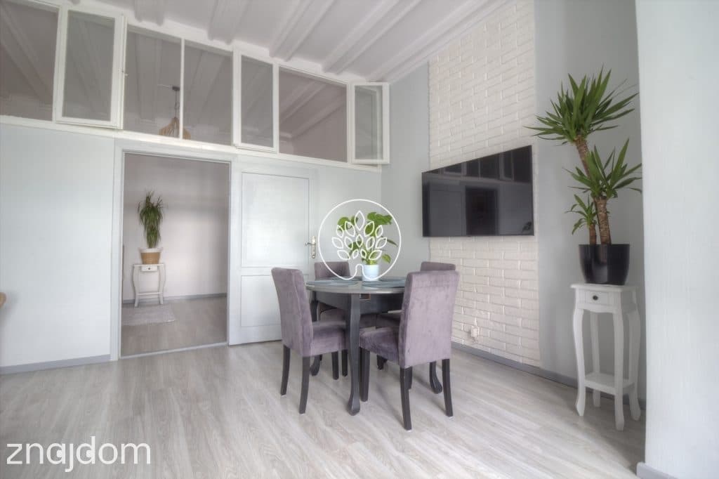Bydgoskie Przedmieście. Dwa pokoje 48.2m2