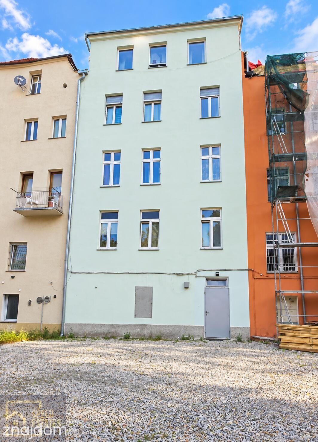 2 POKOJE | 88,8 m² | RYNEK W ŚWIDNICY | DO GENERALNEGO REMONTU - zdjęcie 7