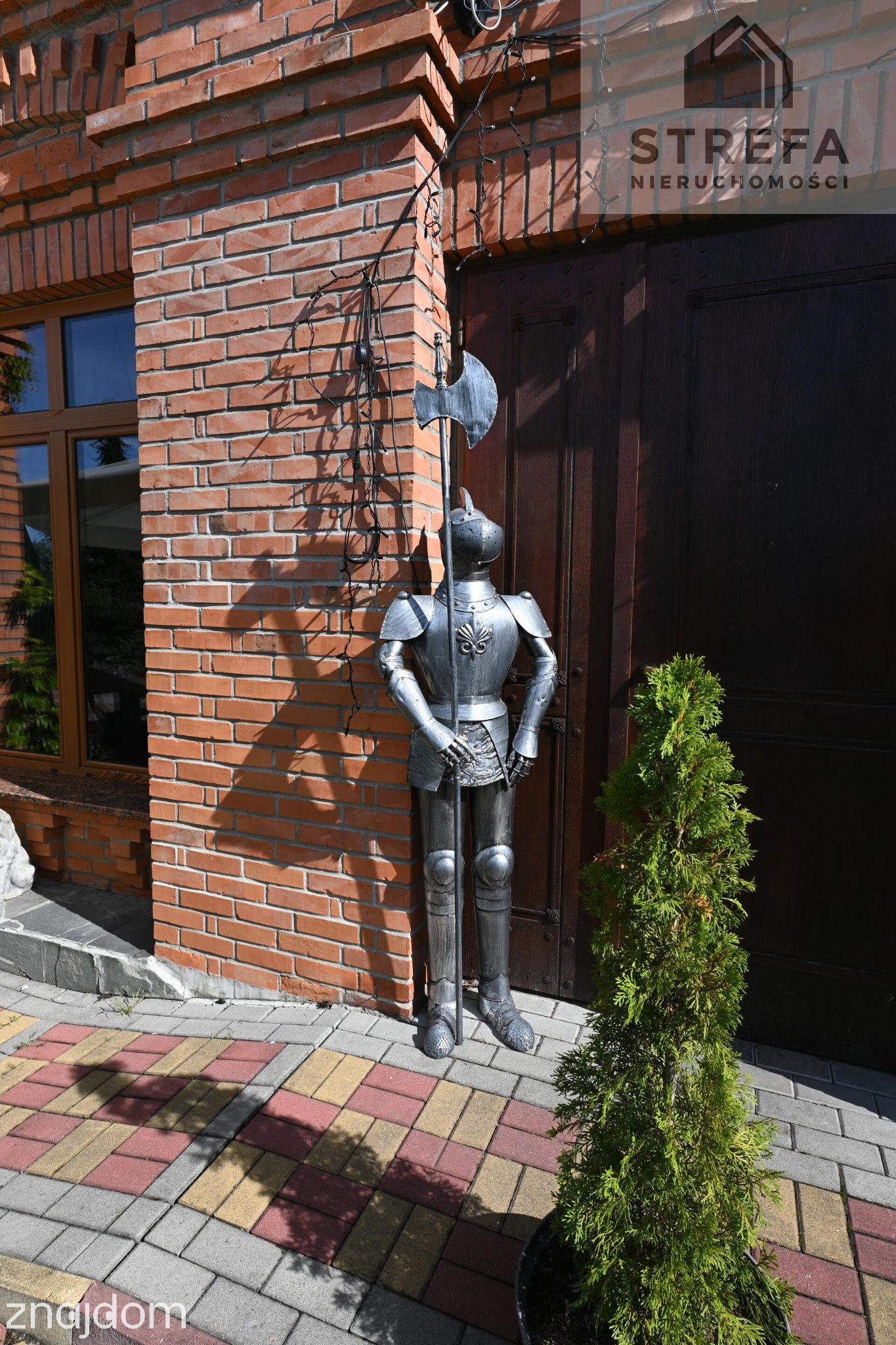 Zamek, hotel, restauracja, gotowy biznes - zdjęcie 13