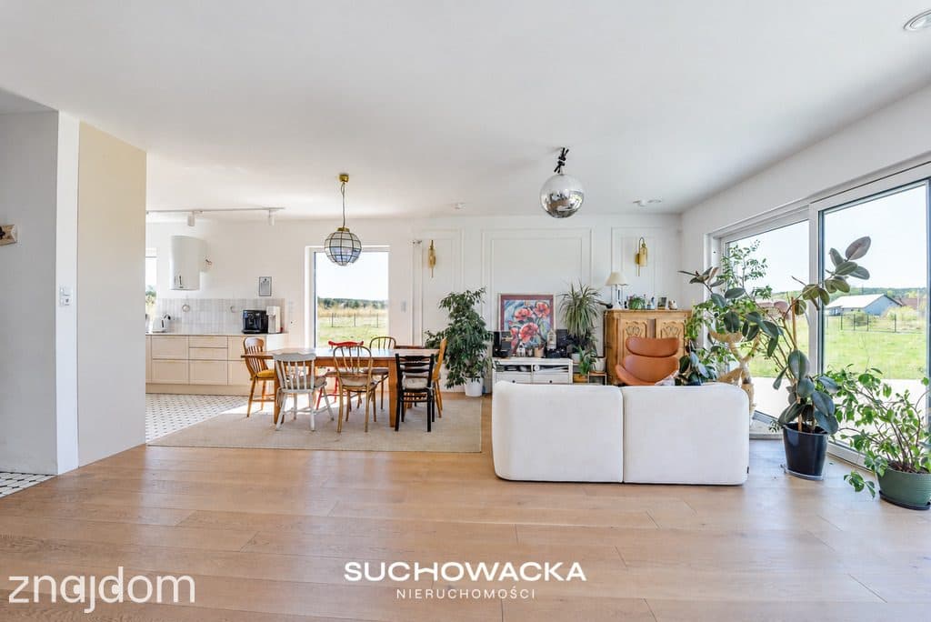 Dom z 2023 | 8 pokoi | działka 3552 m² | garaż na 2 auta | Jany