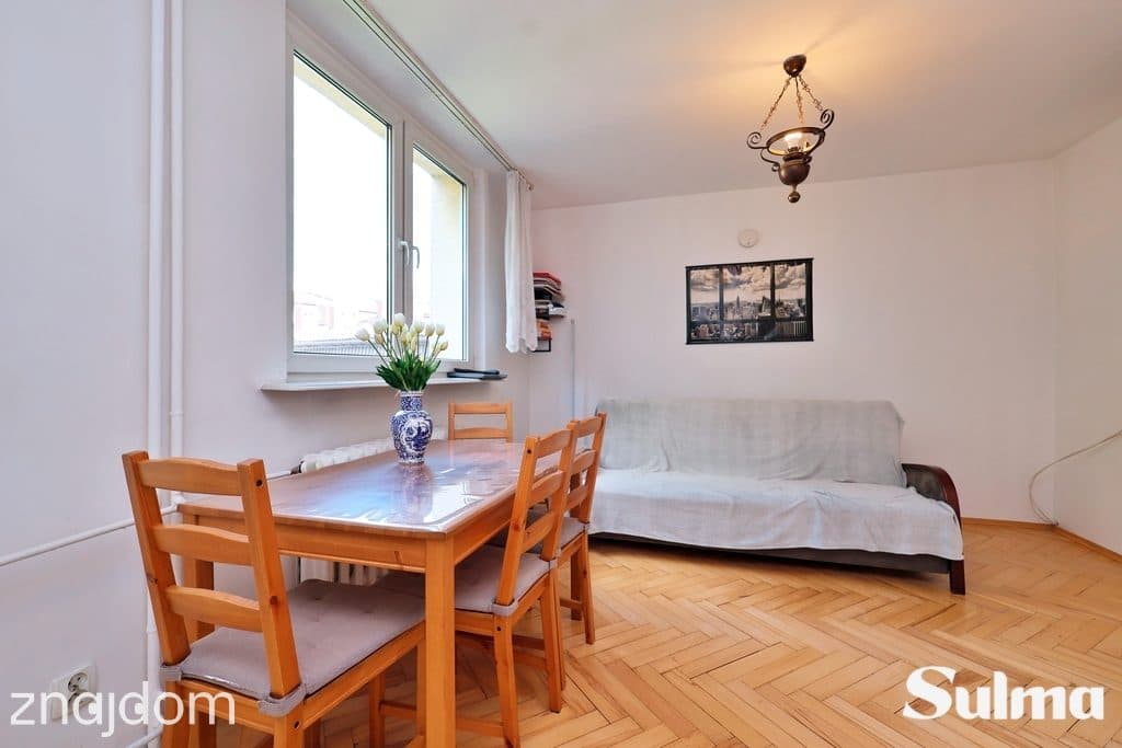 2 pokoje, 35 m², centrum, 3. piętro, umeblowane
