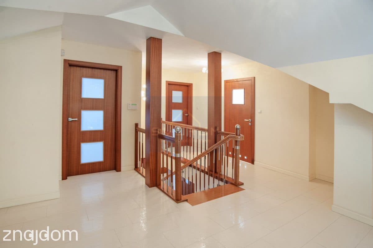 Komfortowy dom 233 m² z ogrodem przy rzece. - zdjęcie 12