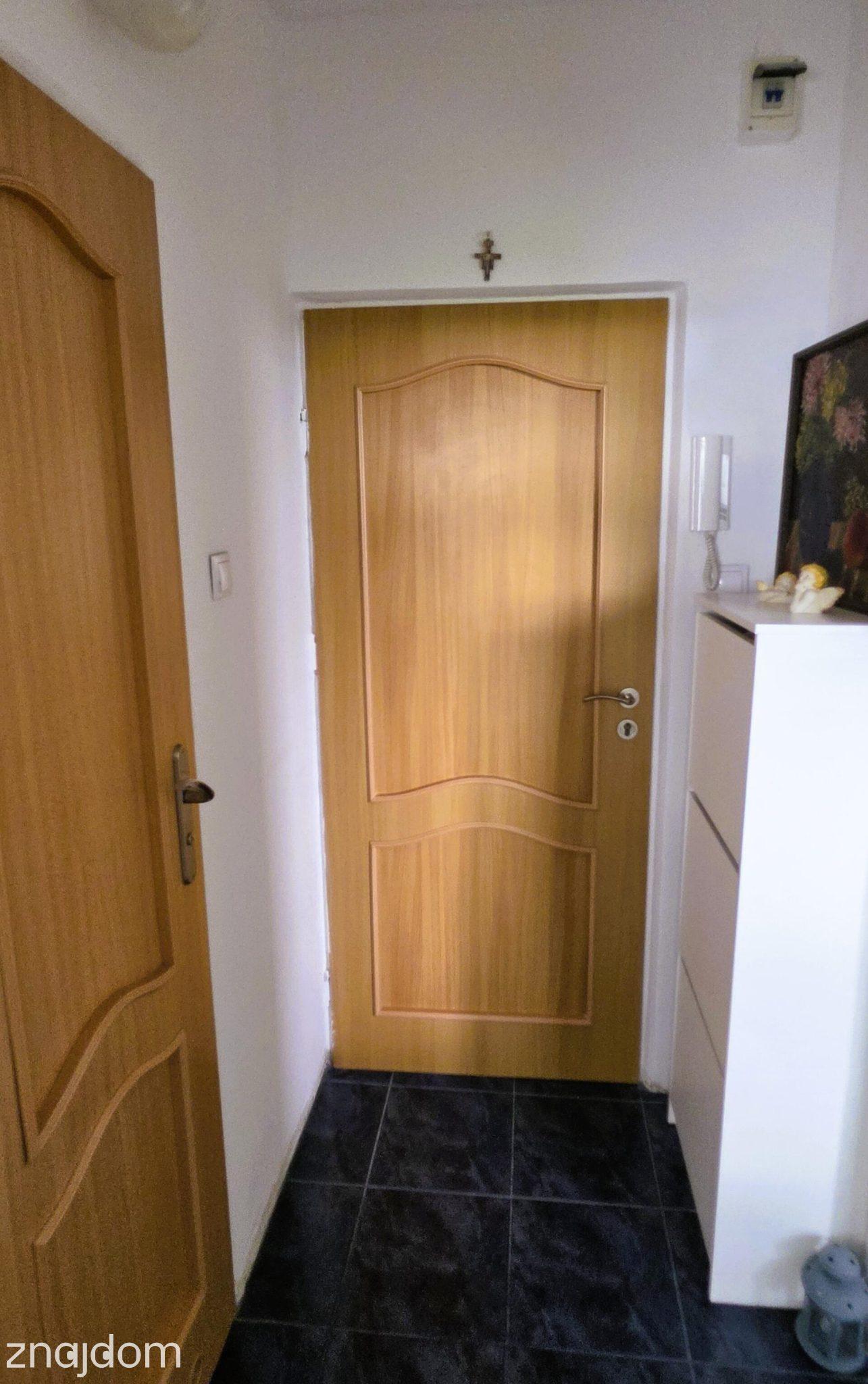 Przestronna Kawalerka na Ratajach z osobną kuchnią i dużą piwnicą! - zdjęcie 12