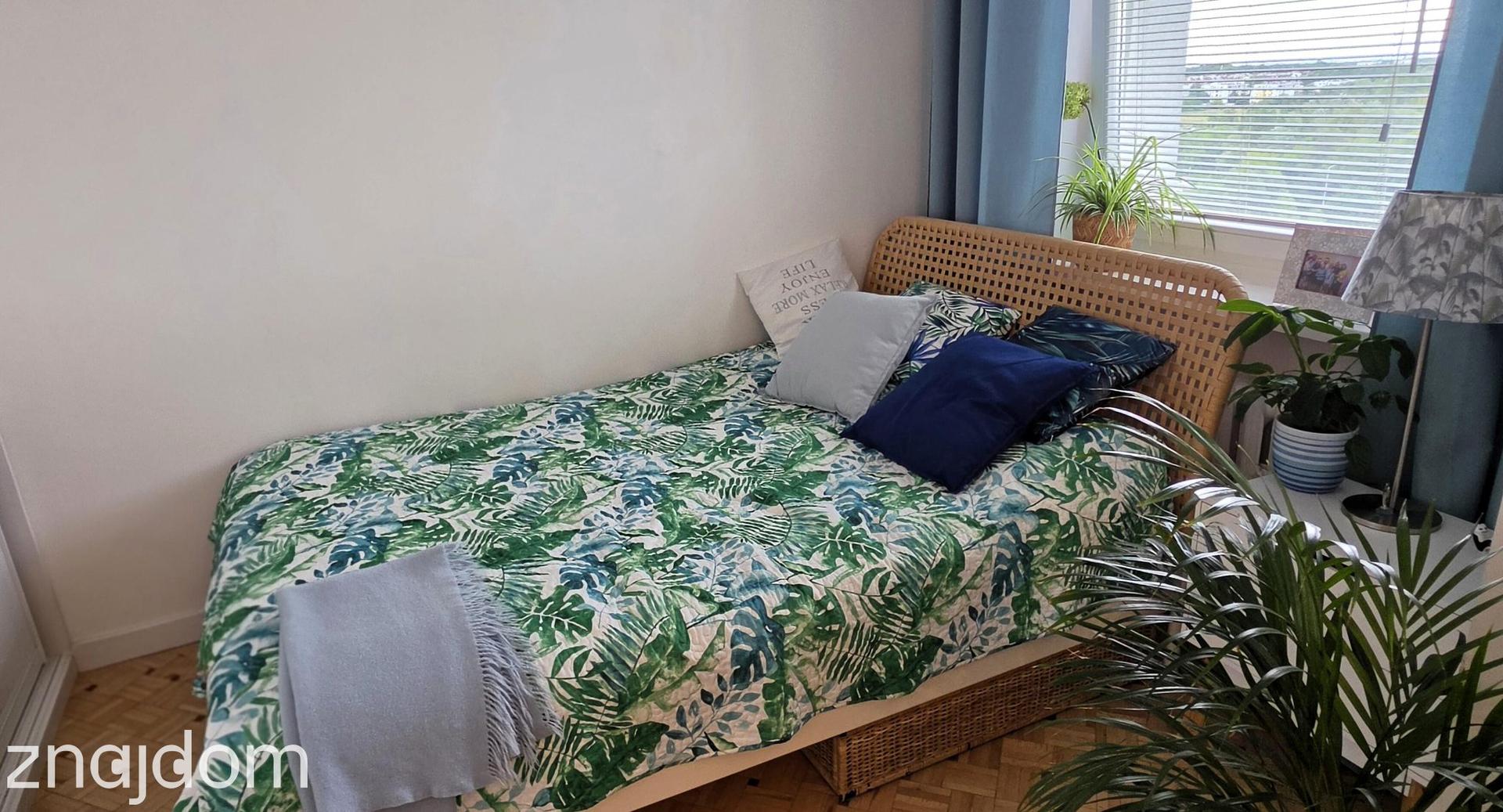 Przestronna Kawalerka na Ratajach z osobną kuchnią i dużą piwnicą! - zdjęcie 5