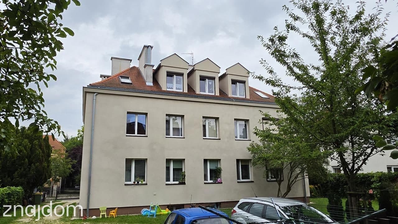 Poddaszowe klimatyczne 2 pokoje z miejscem postojowym za bramą - zdjęcie 10