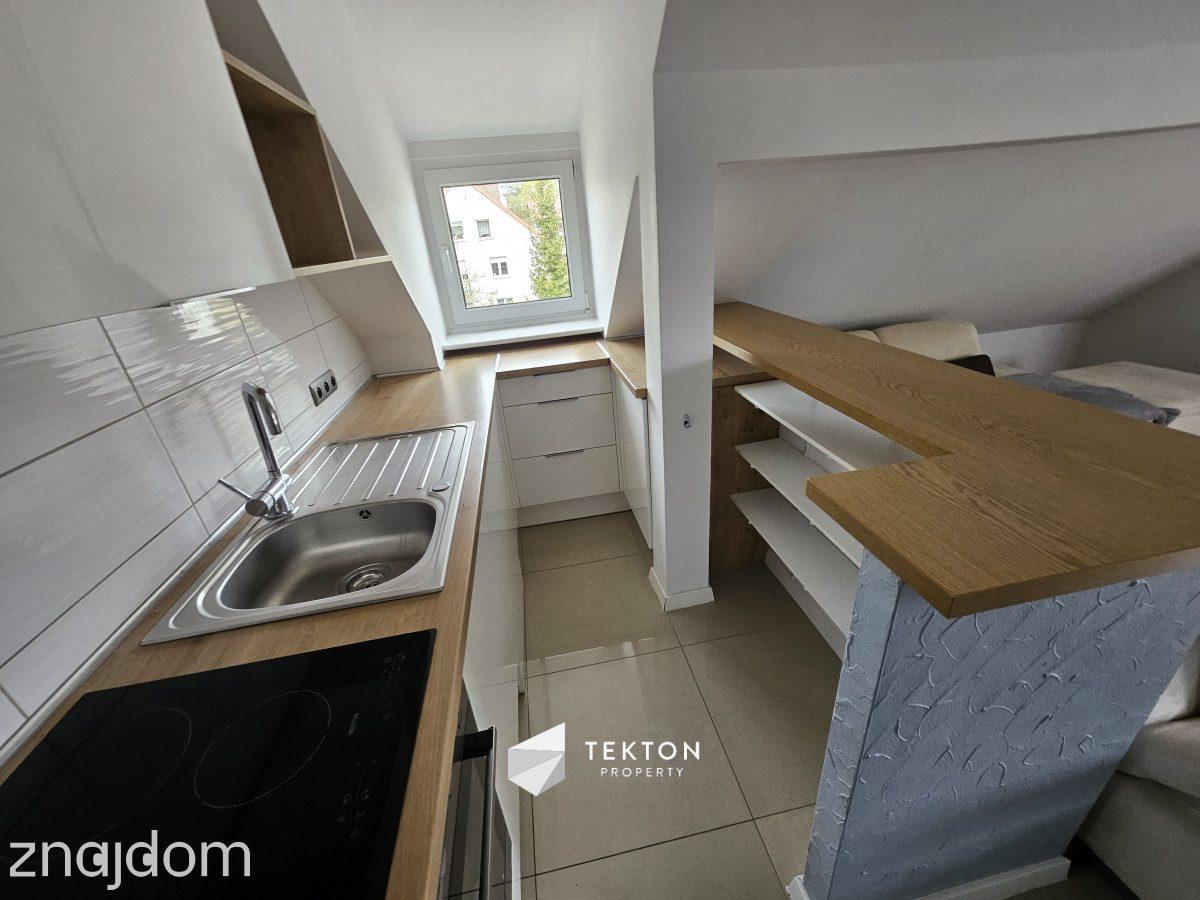 Słoneczne 2 pokojowe mieszkanie,blisko centrum - zdjęcie 5