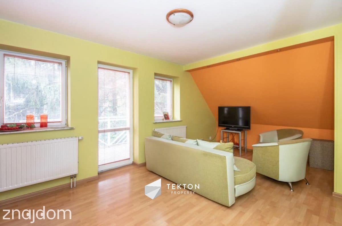 Dom wolnostojący z niezależną kawalerką | 277 m² | - zdjęcie 12