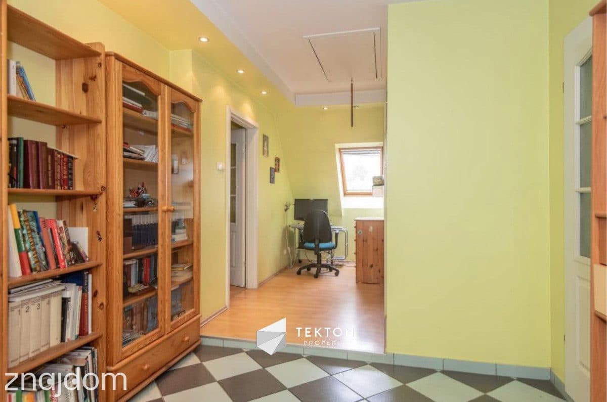 Dom wolnostojący z niezależną kawalerką | 277 m² | - zdjęcie 15