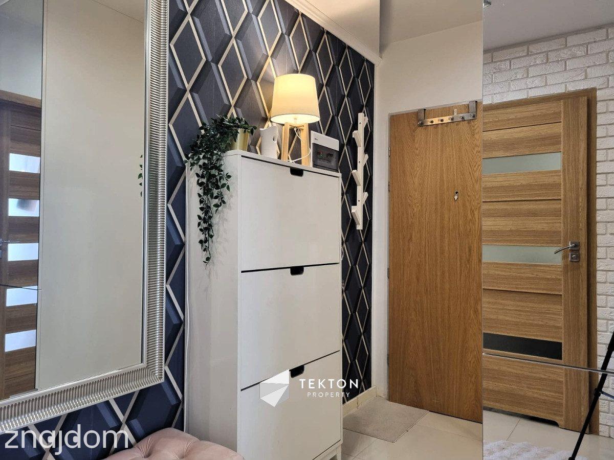 Dwa tarasy 12m2 i 13m2, prywatny parking - zdjęcie 14
