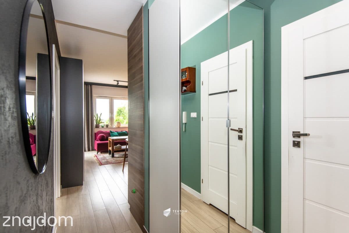 Piękne, zadbane z widokiem na zieleń i balkonem - zdjęcie 8