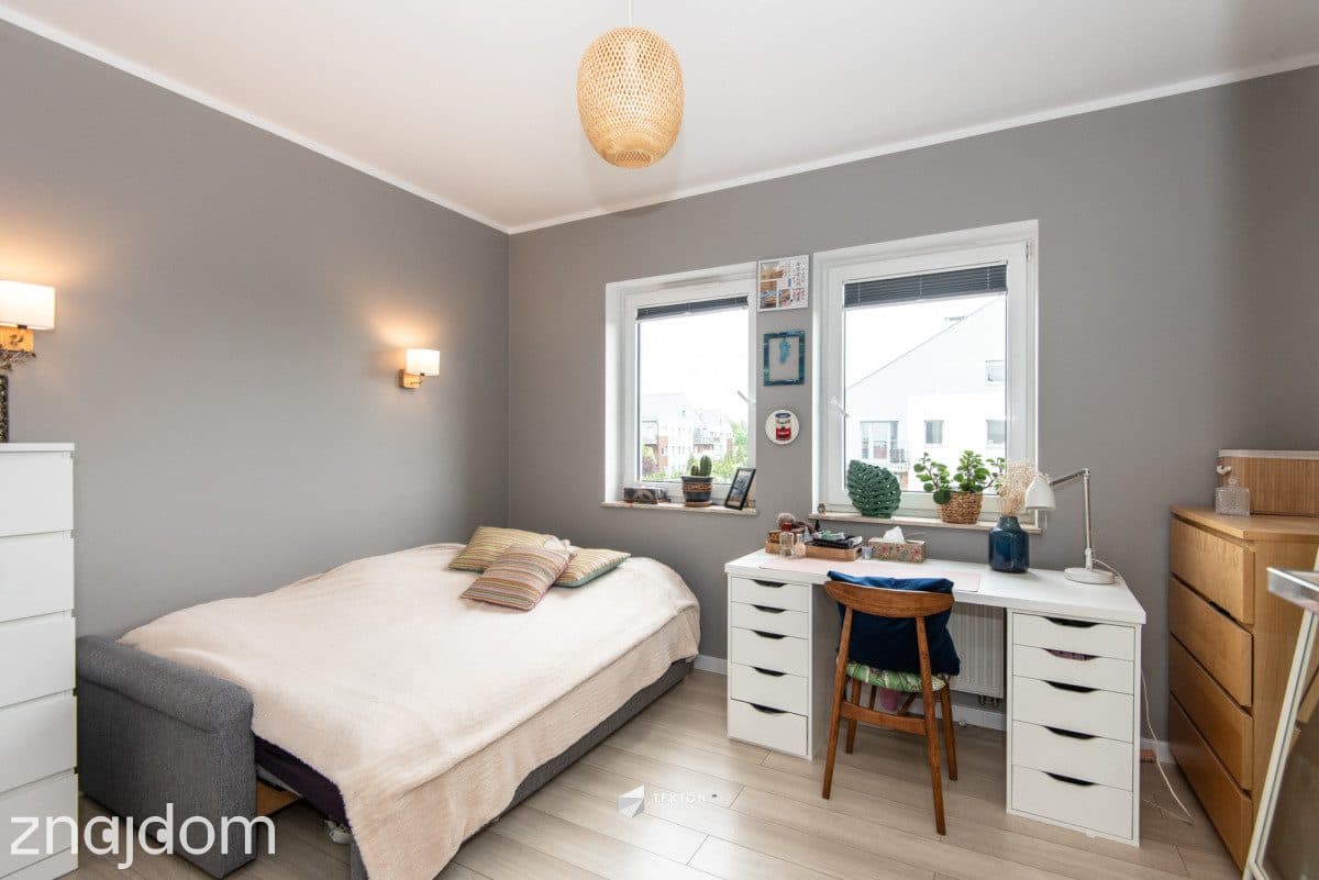 Piękne, zadbane z widokiem na zieleń i balkonem - zdjęcie 10