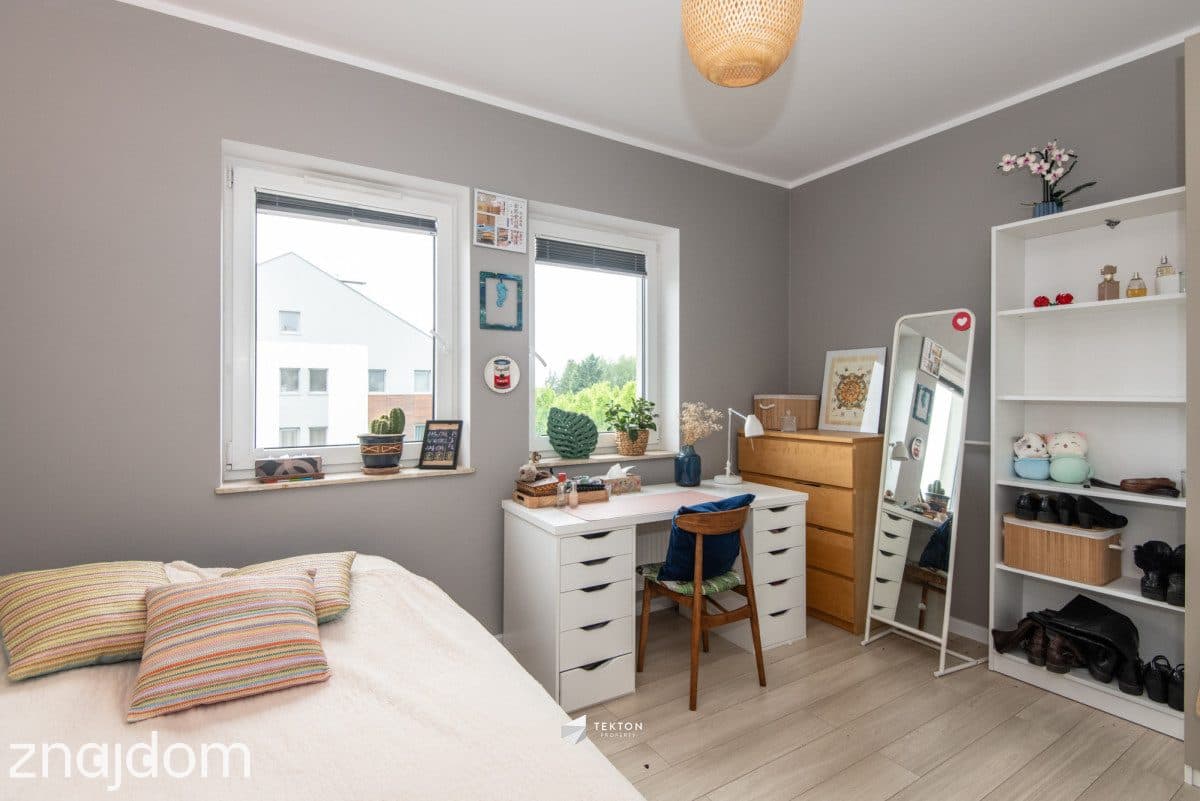 Piękne, zadbane z widokiem na zieleń i balkonem - zdjęcie 11