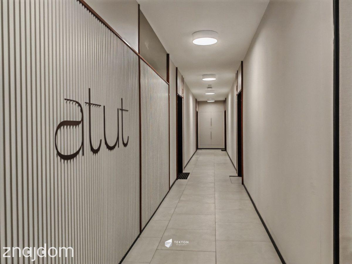 Nowe z ogródkiem 32m²! Stan deweloperski - zdjęcie 8