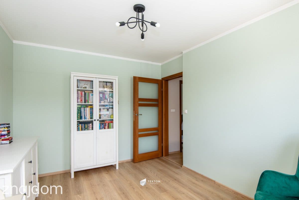 4 pokoje, garderoba, kominek, ogród, garaż - zdjęcie 13