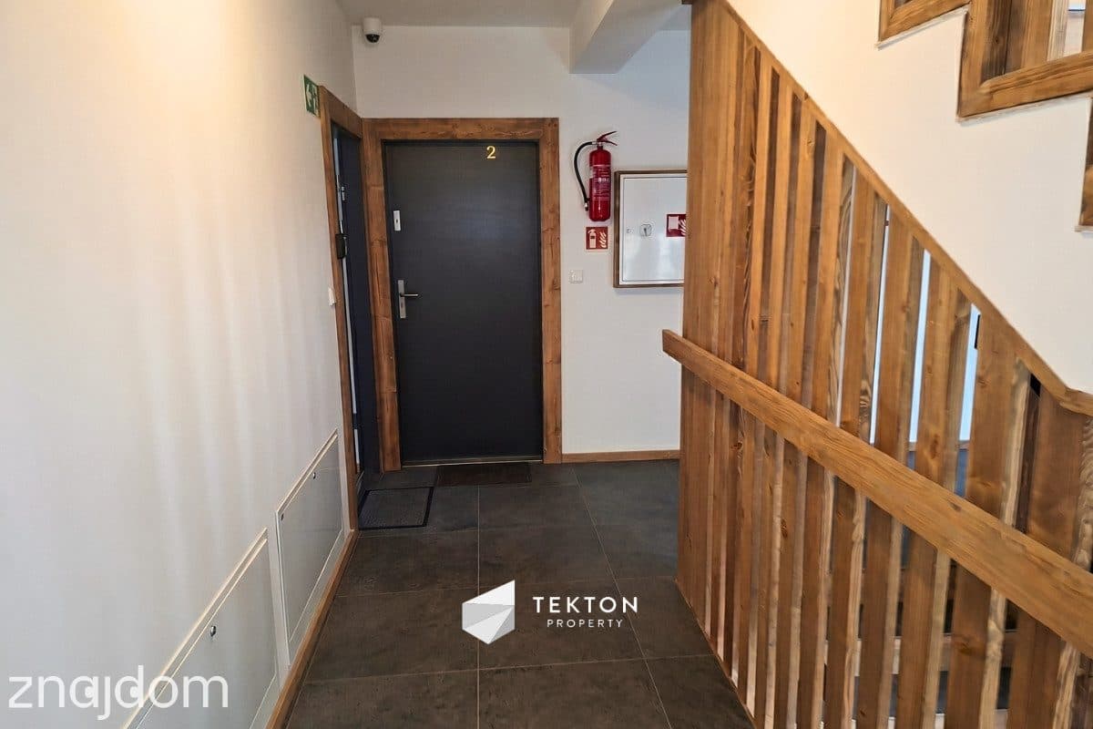 Wyposażony apartament z tarasem i garażem - zdjęcie 8
