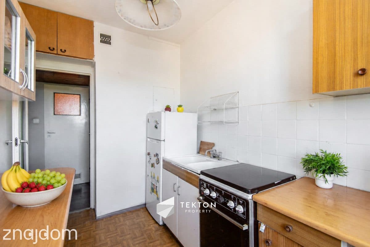 3 pokoje z balkonem, piwnicą, blisko centrum - zdjęcie 12