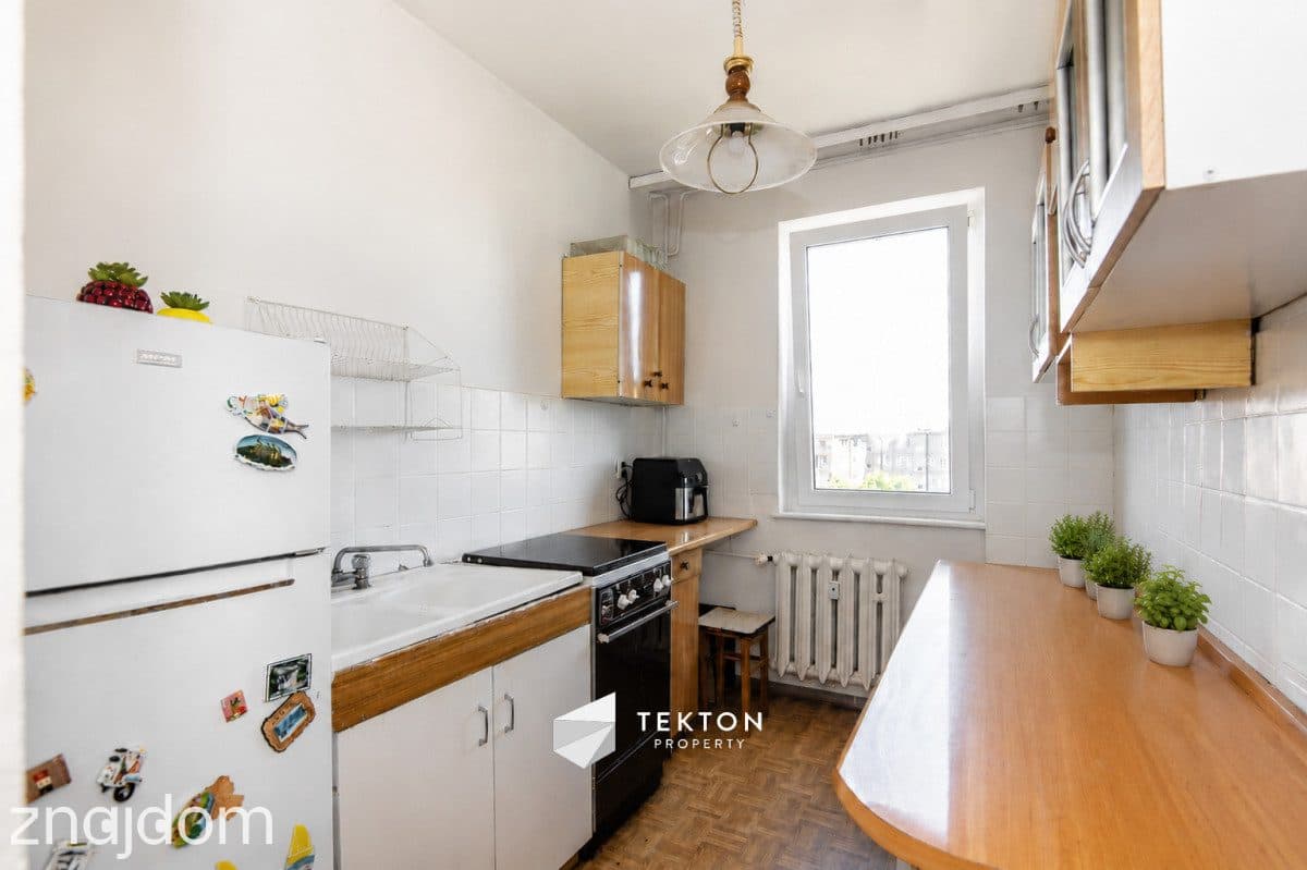 3 pokoje z balkonem, piwnicą, blisko centrum - zdjęcie 13