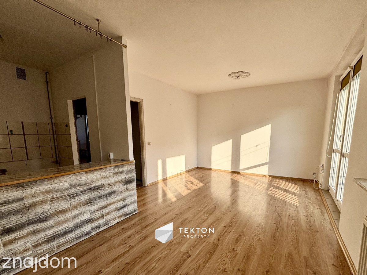 3 pokoje | Balkon | Winda | Os. XXX-lecia