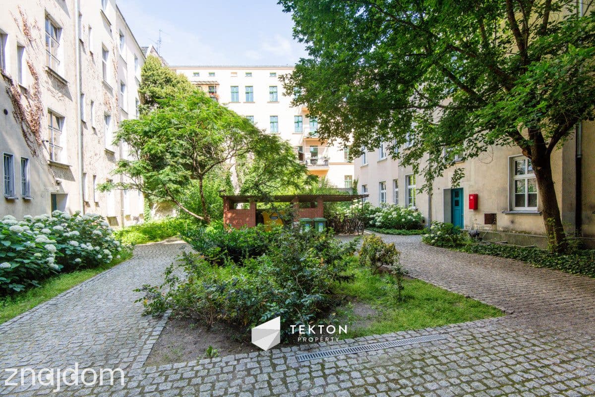 Duże słoneczne mieszkanie z balkonem na Łazarzu - zdjęcie 16