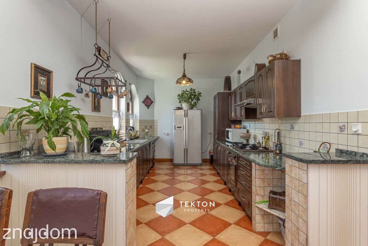 DOM Z OGRODEM| 219,8 m² | 5 POKOI | 2 ŁAZIENKI - zdjęcie 9