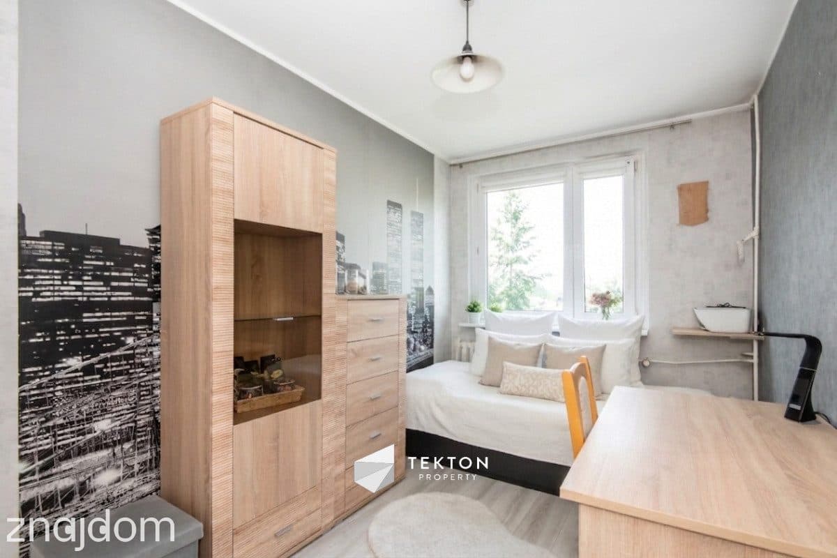 4 pokoje z balkonem, piwnicą i niezależną kuchnią - zdjęcie 8