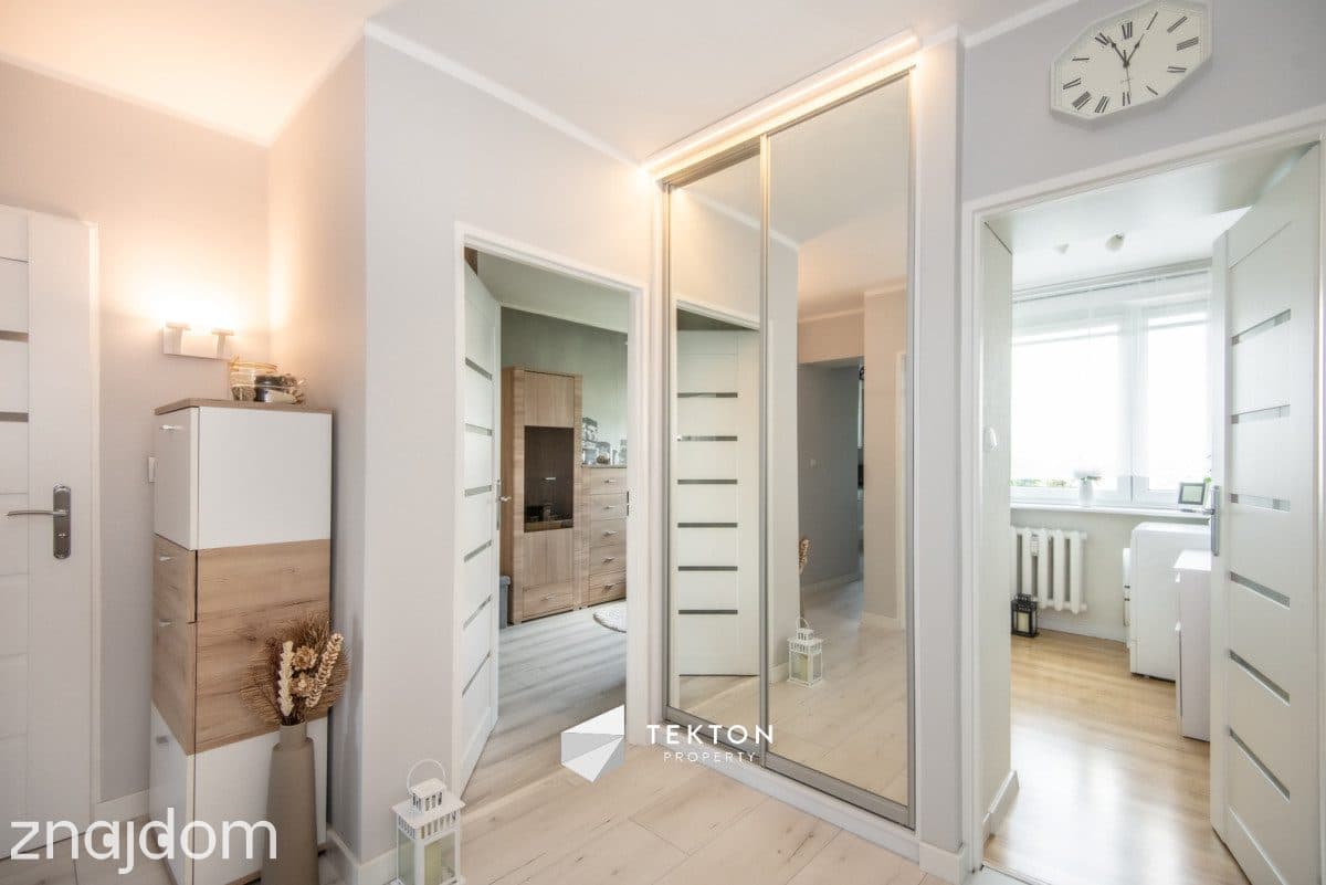 4 pokoje z balkonem, piwnicą i niezależną kuchnią - zdjęcie 10
