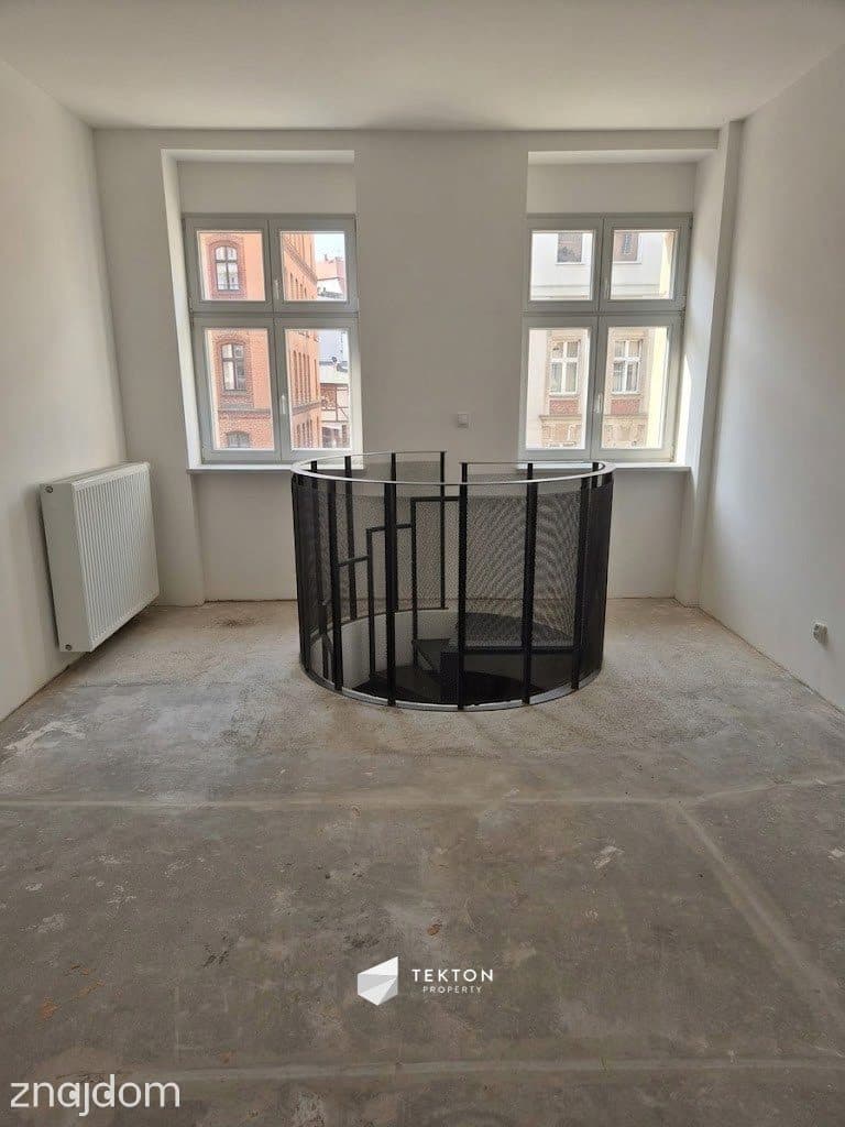 Lokal w odrestaurowanej kamienicy I Centrum - zdjęcie 2